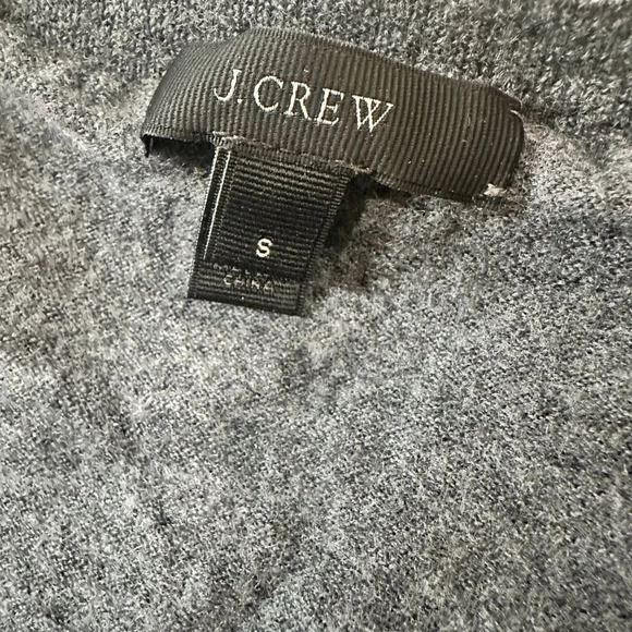 J. CREW 100% Merino Wool Grey V Neck Classic Sweater - size small - Picture 10 of 11